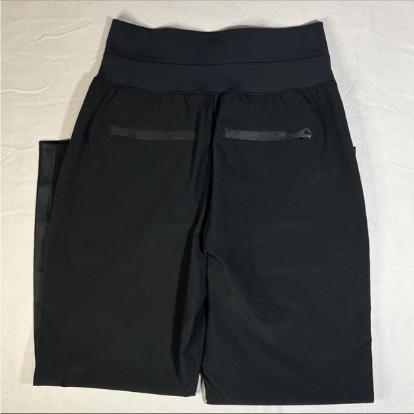 Athleta Nolita Size 2P Tapered
Crop Pants black Lightweight Comfort zip pockets - Picture 8 of 14